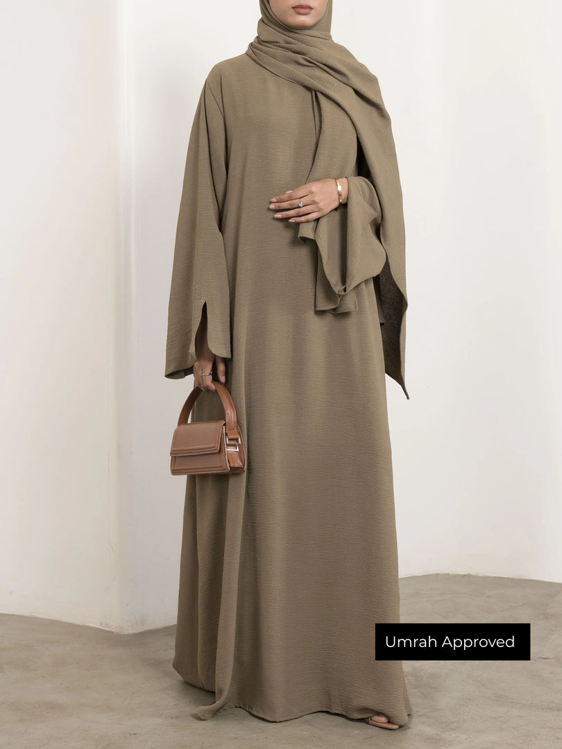 Essential Umrah Abaya