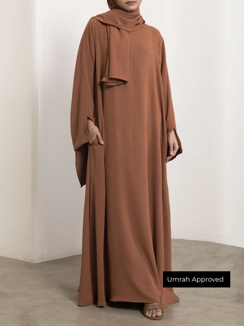 Essential Umrah Abaya