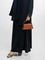Load image into Gallery viewer, Essential Abaya - Straight Fit
